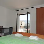 Travarevic - Two-bedroom 4 Adults No2 *