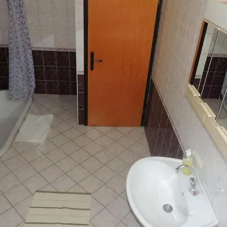 Travarevic - Two-bedroom 4 Adults No2 杜布罗夫尼克