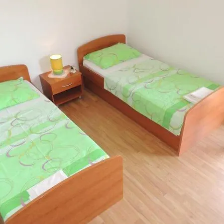 公寓 Travarevic - Two-bedroom 4 Adults No2