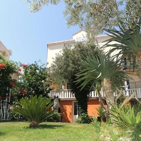 Travarevic - Two-bedroom 4 Adults No2 杜布罗夫尼克
