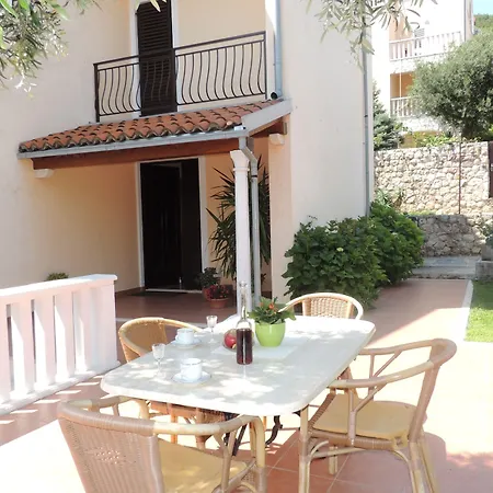 Travarevic - Two-bedroom 4 Adults No2 公寓